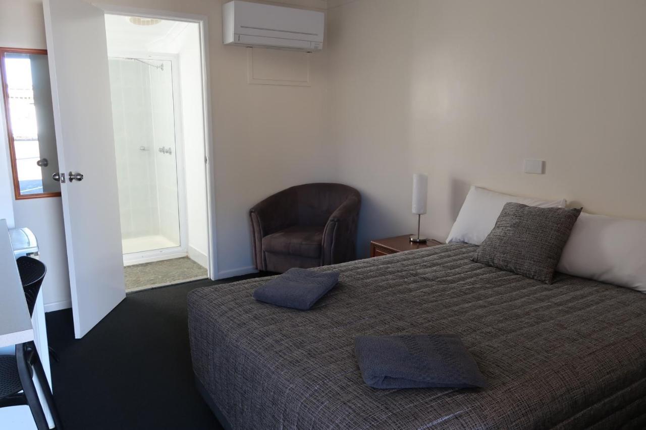 Charleville Waltzing Matilda Motor Inn Buitenkant foto